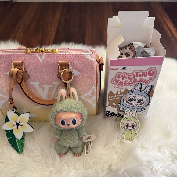 POP MART Labubu Exciting Macaron Green Grape Open Box - Picture 4 of 5